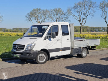 Dostawcza platforma Mercedes