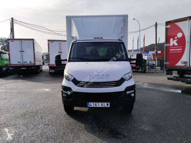عربة نفعية Iveco