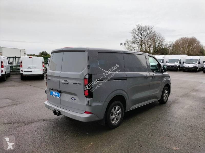 Véhicule utilitaire Ford