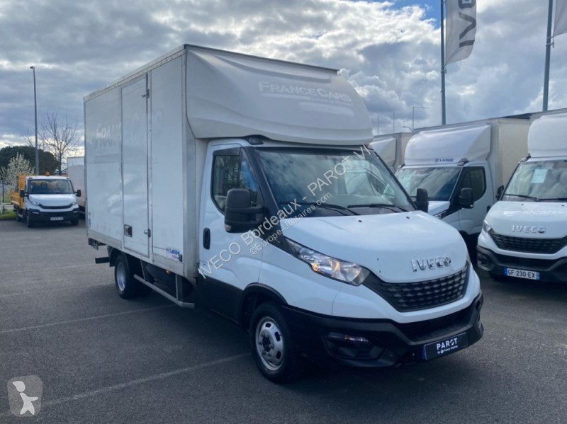 Iveco 35C16H3.0 Empattement 4100 Transporter