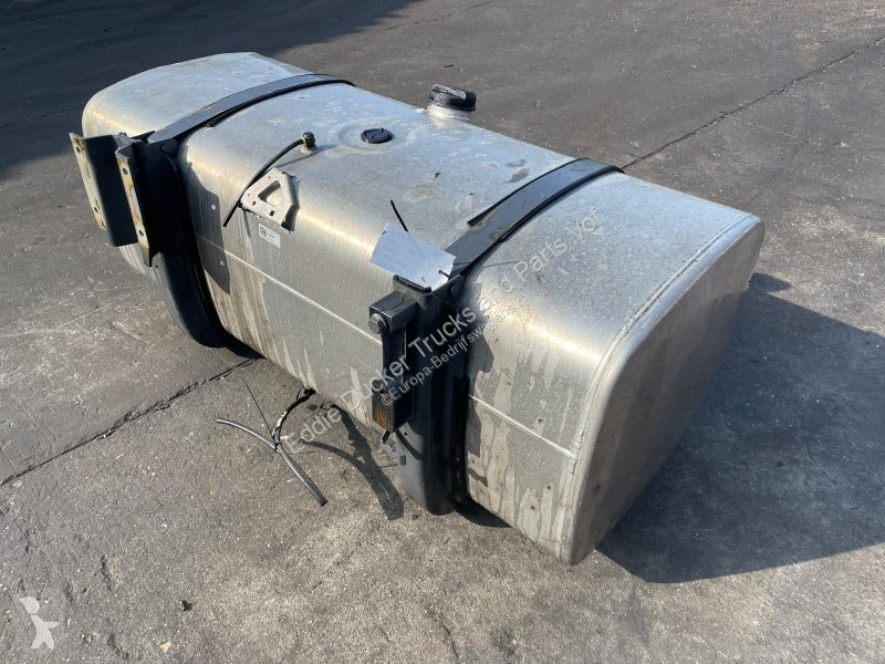 Furgoneta DAF 1681826 BRANDSTOFTANK 620 LTR...