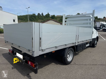 عربة نفعية منصة Iveco