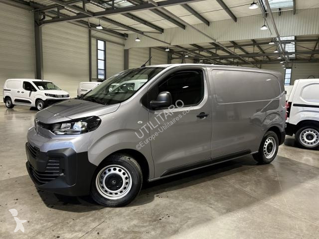 Véhicule utilitaire  FOURGON M 2.2 DIESEL 150...