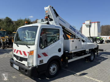 Лекотоварен автомобил Nissan Cabstar