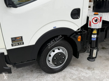 Лекотоварен автомобил Nissan Cabstar