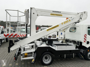 Лекотоварен автомобил Nissan Cabstar