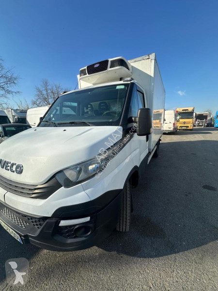 Véhicule utilitaire Iveco 35C18 HiMatic