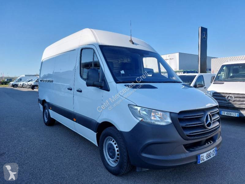 عربة نفعية Mercedes