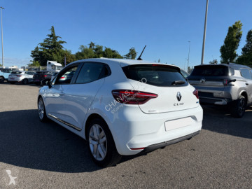 سيارة Renault