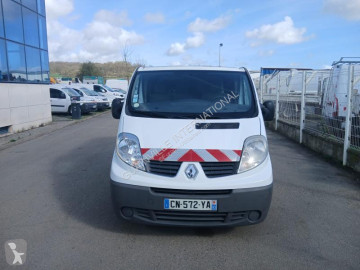 عربة نفعية مقفلة Renault