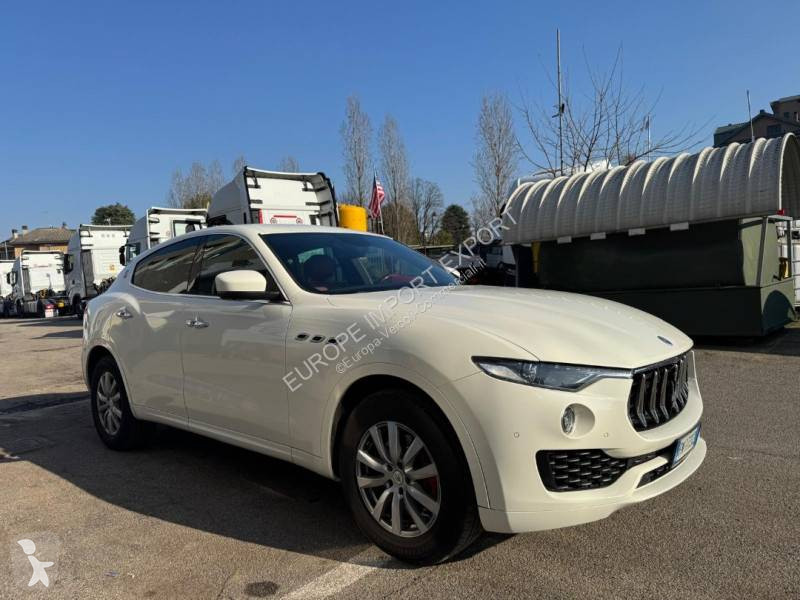 عربة نفعية Maserati