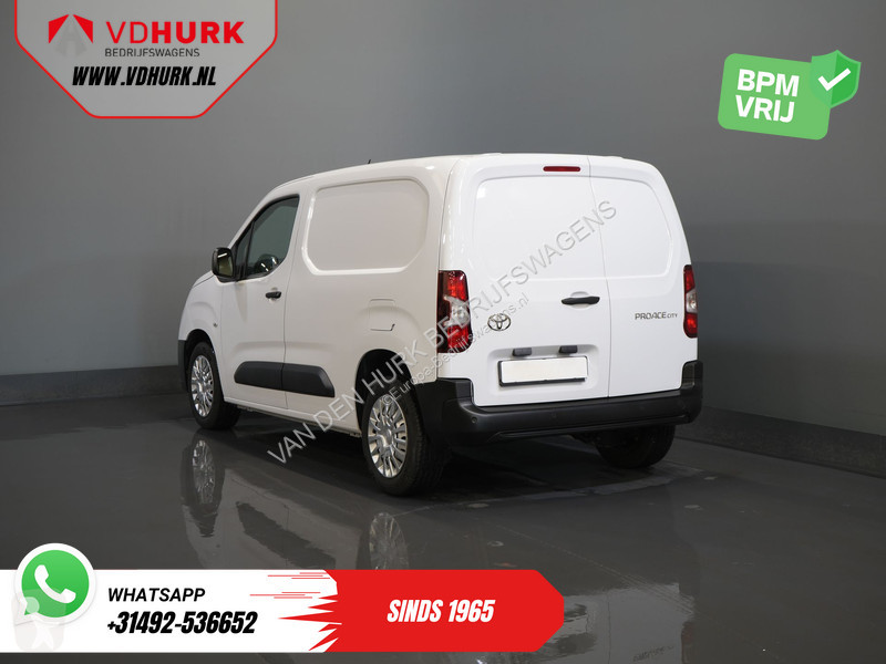 Furgoneta Toyota 1.5 LED/ Virtual Cockpit/ DAB/...