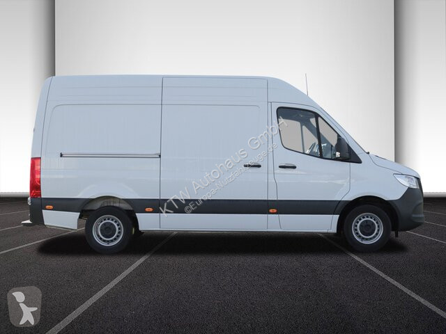 Véhicule utilitaire Mercedes Sprinter 317...