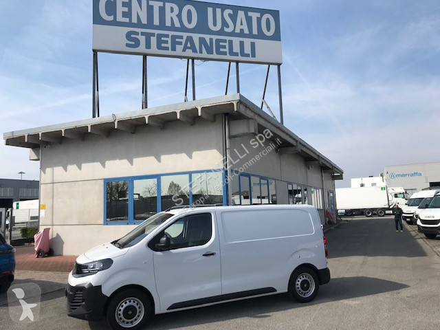 عربة نفعية Opel VIVARO 2.0 145 L2H1