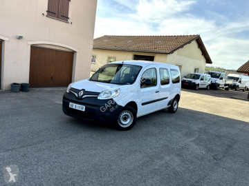 عربة نفعية مقفلة Renault