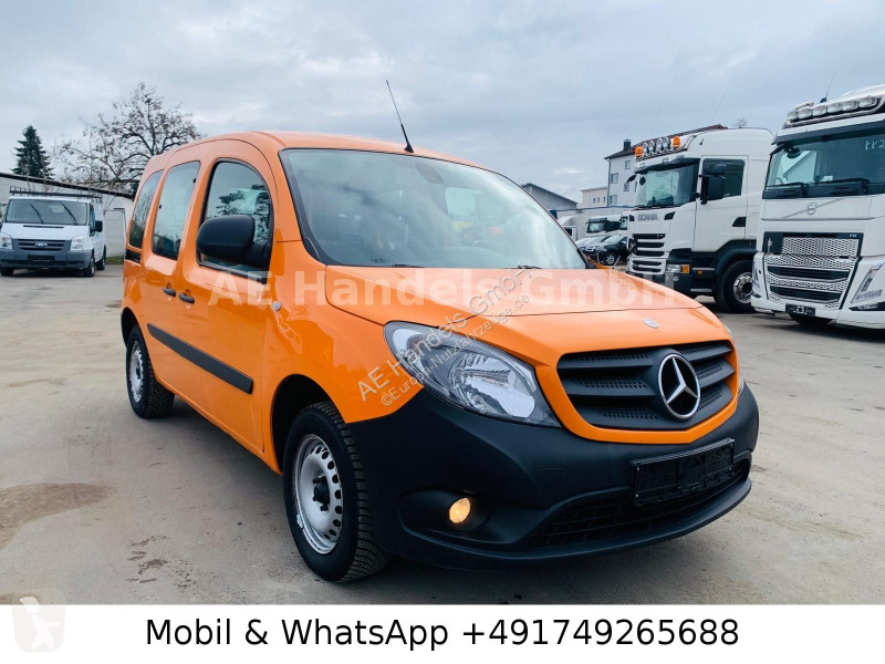 Furgoneta Mercedes 111 CDI Kombi lang...