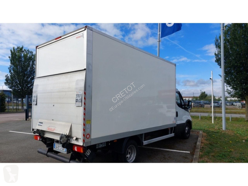 Véhicule utilitaire Iveco DAILY 35 C 16 3L E6