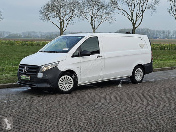 Fourgon Mercedes