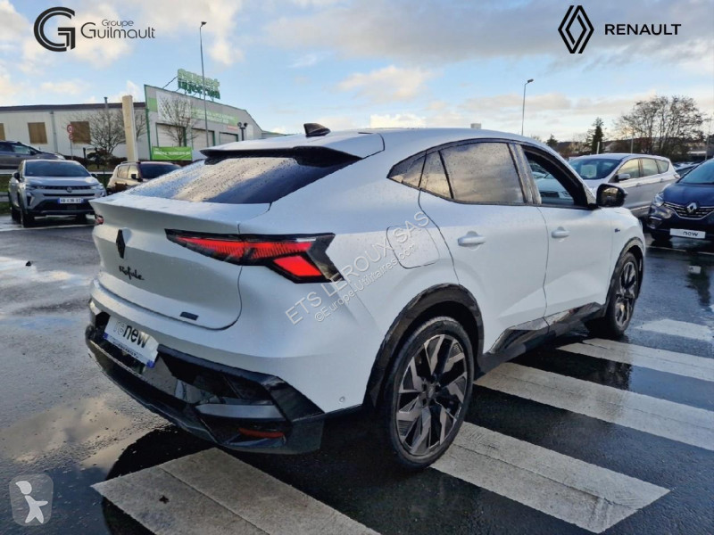 Samochód dostawczy Renault RAFALE