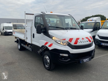 Utilitaire benne Iveco