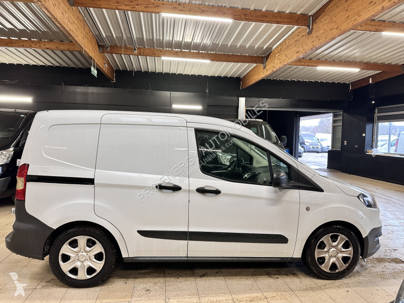 Ford TRANSIT COURIER 1.5TD 75CH AMBIENTE...