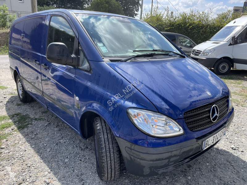 Furgoneta Mercedes 111