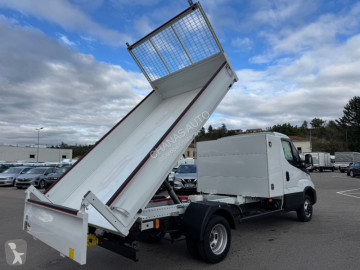 عربة نفعية قلابة Iveco
