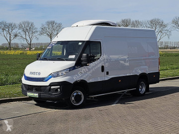 Dostawcza chłodnia Iveco