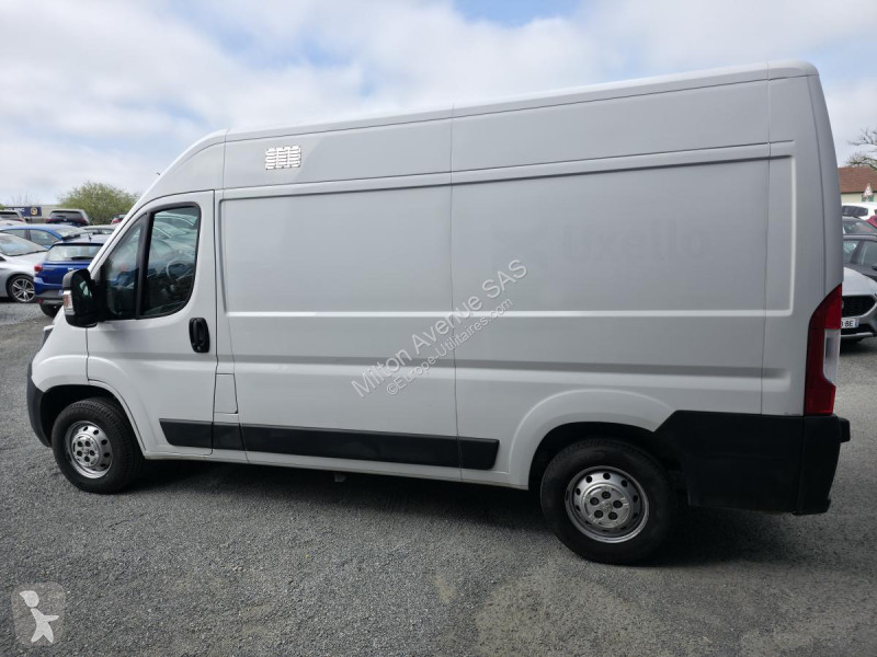Peugeot BOXER Asphalt 335 L2H2 2.2 BlueHDi 140...