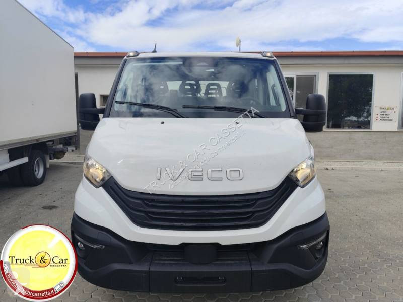 عربة نفعية Iveco