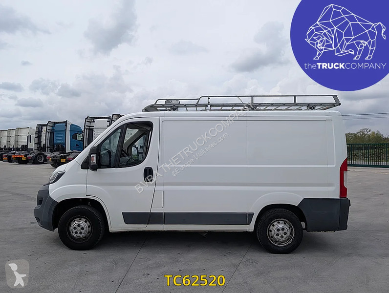Furgoneta Peugeot 3t3 2l blue hdi 110 pack