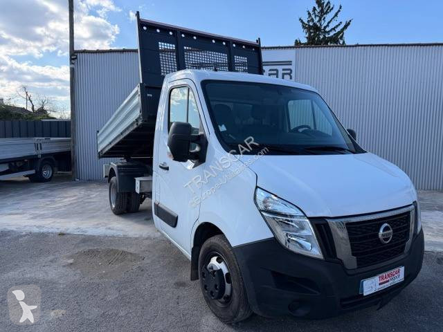 Samochód dostawczy Nissan