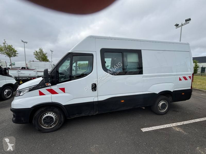 عربة نفعية Iveco