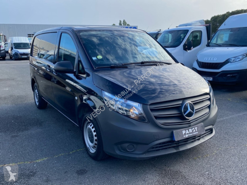 Véhicule utilitaire Mercedes 114 CDI Compact...