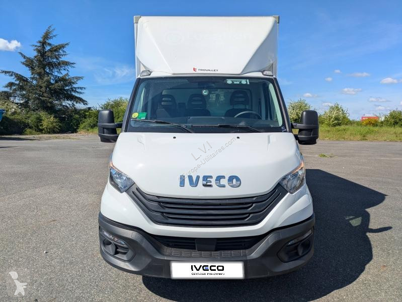Véhicule utilitaire Iveco CCb 35C16H...