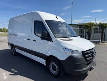 Véhicule utilitaire Mercedes