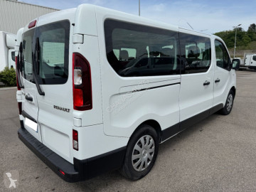سيارة عربة مقفلة صغيرة Renault