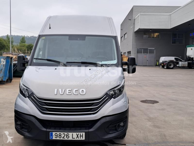 Furgoneta Iveco  DAILY 35S14 12M3