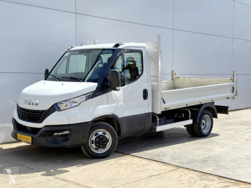 عربة نفعية قلابة Iveco