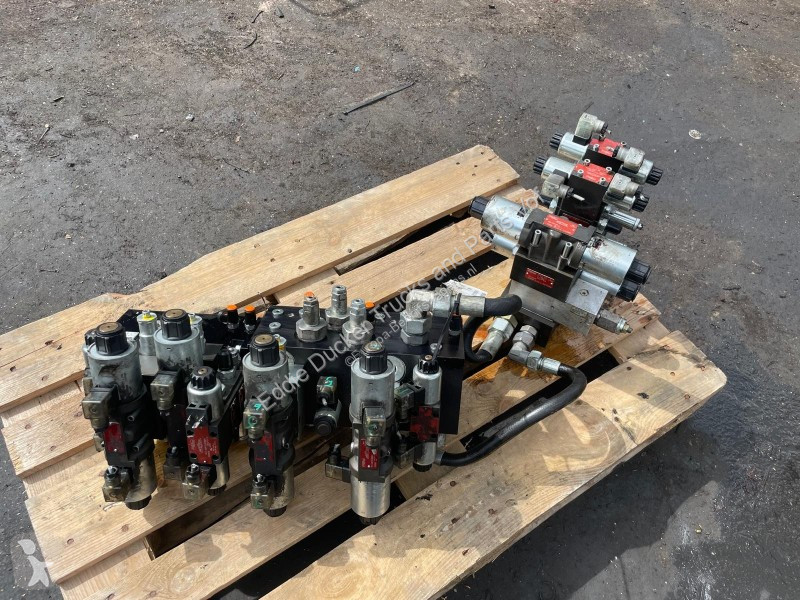 Furgoneta  ARGO HYTOS HYDRAULISCHE KLEP 17897600