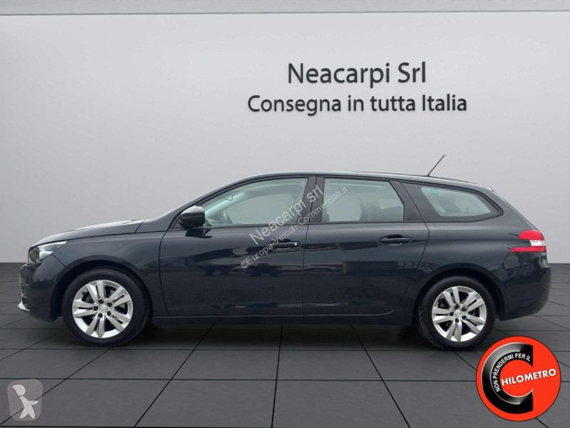 عربة نفعية Peugeot