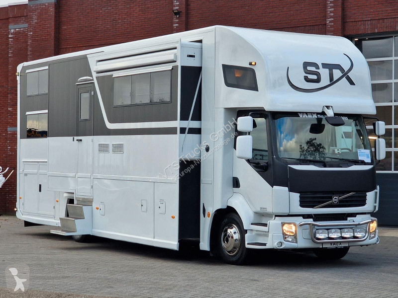 Véhicule utilitaire Volvo FL 290 STX BUFFL...