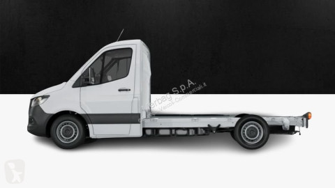 Fourgon Mercedes neuf