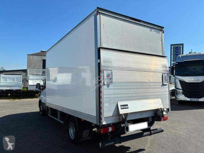 Véhicule utilitaire Iveco Moteur 3L00 160CV  37...