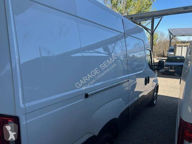 Furgoneta Iveco