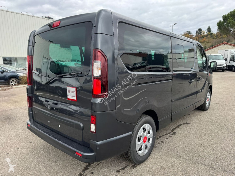 عربة نفعية Renault L2 Blue dCi 150 RED EDITION...