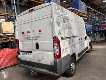 Fourgon long Peugeot