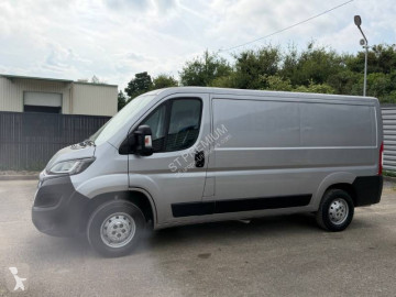 Fourgon long Peugeot