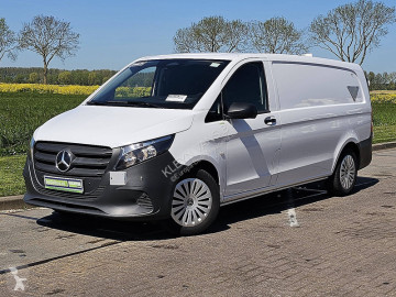 Fourgon Mercedes