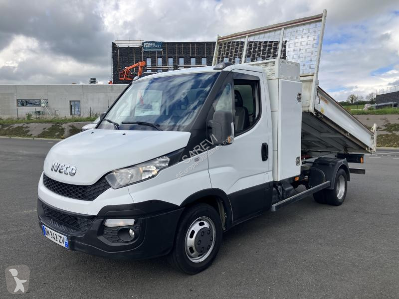 Véhicule utilitaire Iveco 35-150 BENNE COFFRE